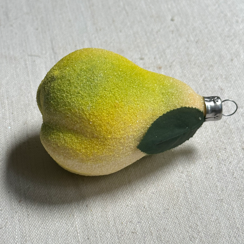 Nostalgic Pear with Leaf Ornament