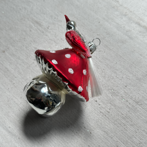 Nostalgic Bird on Red & Silver Mushroom