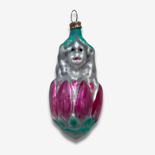 Nostalgic Girl in Flower Ornament