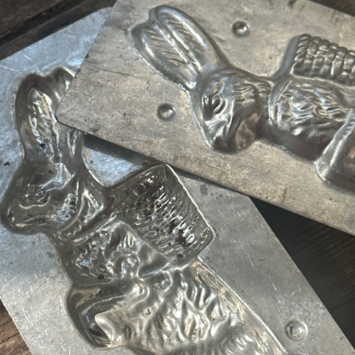 Antique Chocolate Rabbit Tin Mold (#01)