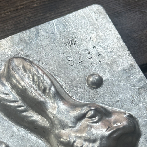 Antique Chocolate Rabbit Tin Mold (#01)