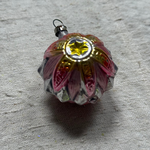 Nostalgic Flower Bauble Ornament
