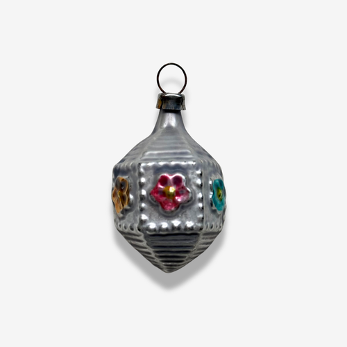 Nostalgic Flower Bauble Ornament