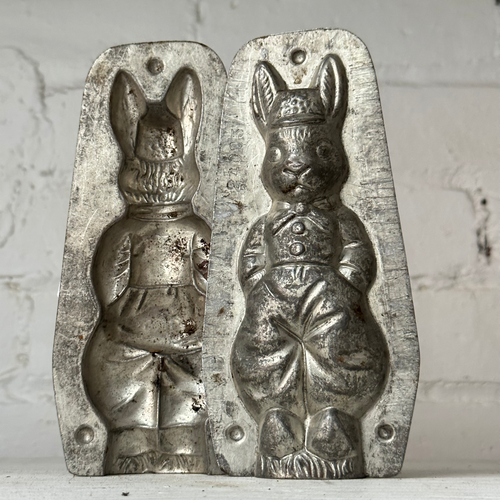 Antique Chocolate Clothed Rabbit Tin Mold (#35)