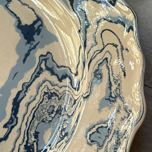 Marbled Scalloped Plate in Belle Île (BI #769)