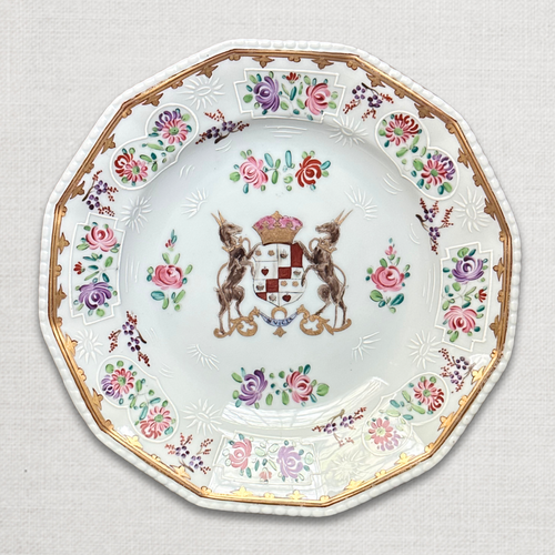 Set of Seven 19th-Century Chinese Export Style Samson of Paris Armorial Dessert Plates