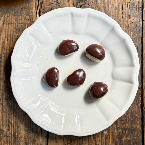 Trompe L'oeil Hazelnut Plate with Fluted Rim