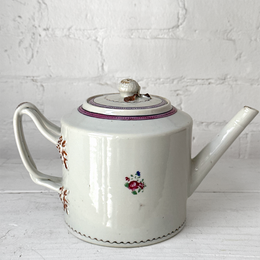 18th-century Famille Rose Chinese Qing Porcelain Teapot