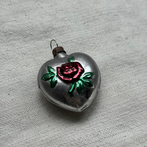 Small Nostalgic Heart with Rose Ornament