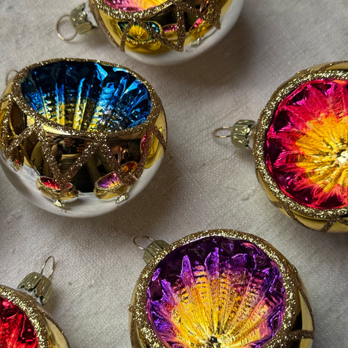 Set of 6 Assorted Ornaments with Reflectors