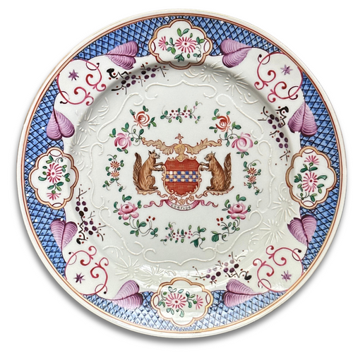 Set of Seven 19th-Century Chinese Export Style Samson of Paris Armorial Dinner Plates