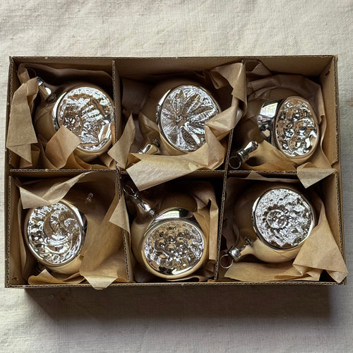 Set of 6 Silver Ornaments with Reflectors