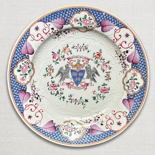 Set of Seven 19th-Century Chinese Export Style Samson of Paris Armorial Dinner Plates