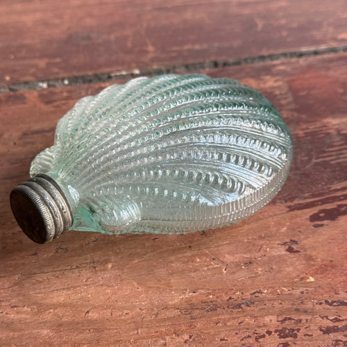 Late 19th-century Glass Shell Flask