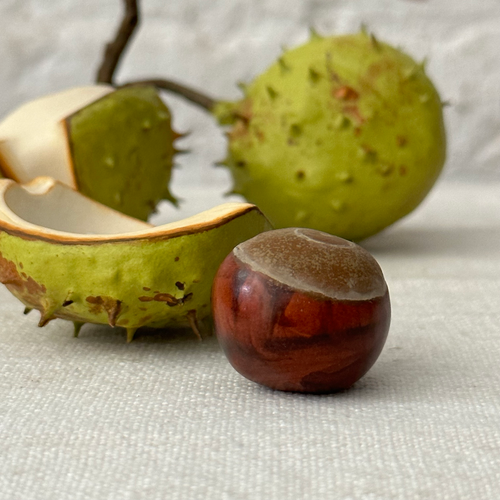 Double Porcelain Horse Chestnut with Removable Chestnut