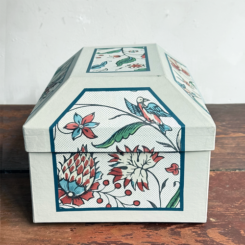 Antoinette Poisson Large Wedding Box in "Mignonette" No. 73A