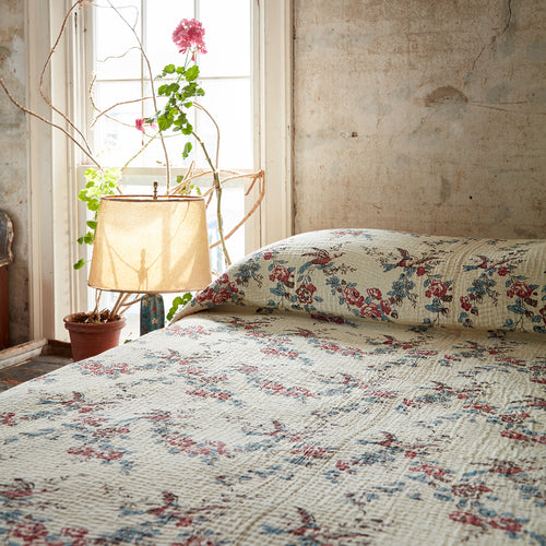 "18 c. French Floral" King Bedcover